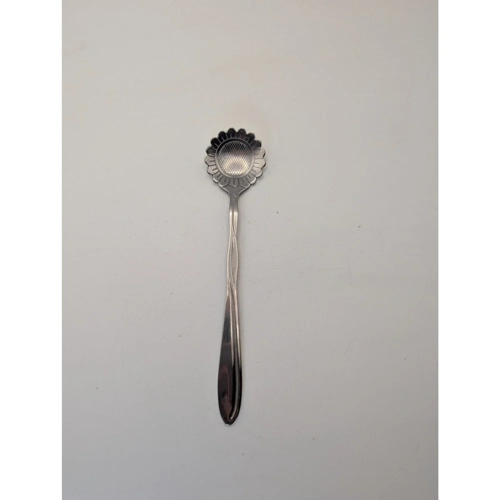 Vintage Silver Tone Sunflower Tea Spoon Twisted Handle Floral Scalloped Bowl